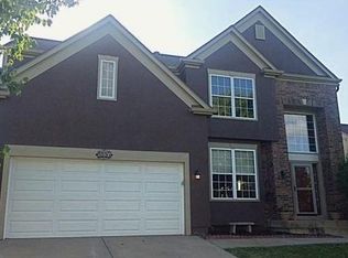 9304 N Charlotte Ct, Kansas City, MO 64155