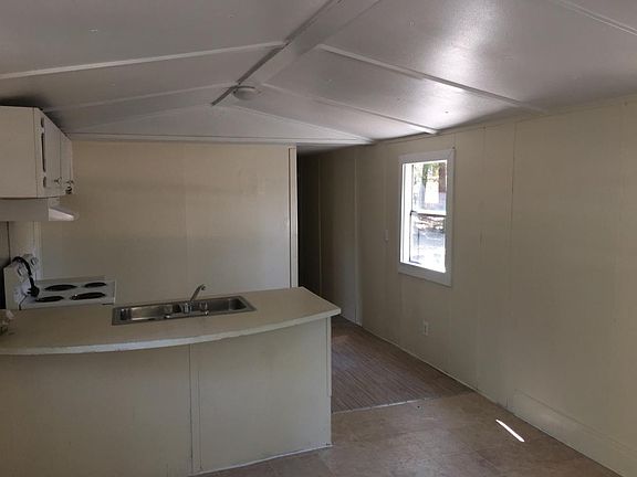 3rd image of 5771 Whitehill Ln