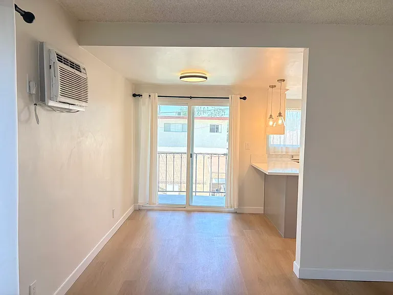333 N Monterey St — Photo 9