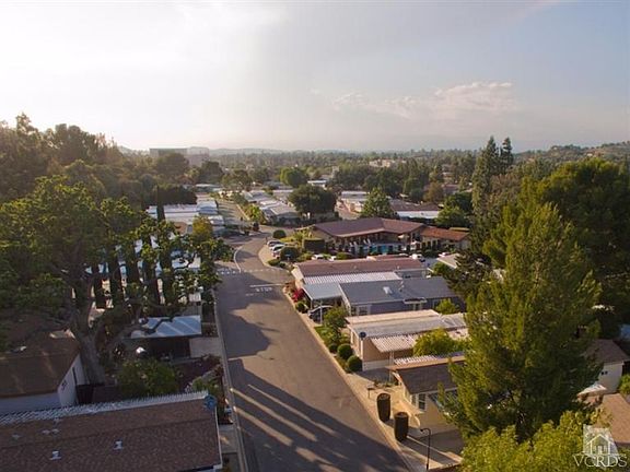 3rd image of 2518 Thunderbird Dr
