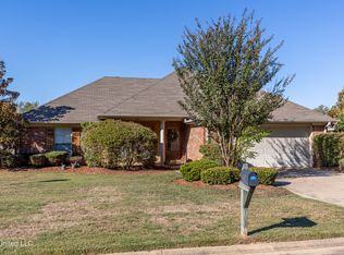 574 Oak Park Cir, Pearl, MS 39208