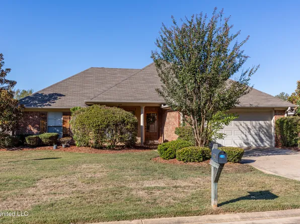 574 Oak Park Cir, Pearl, MS 39208