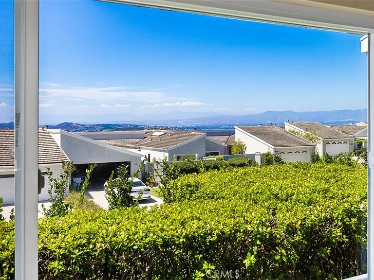 22821 Mariano Dr — Photo 21