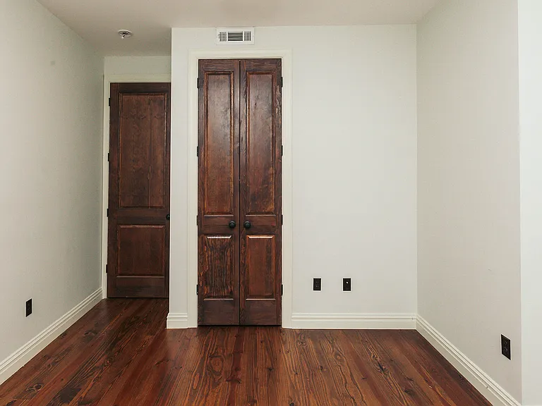 73 Jefferson St #4L — Photo 3