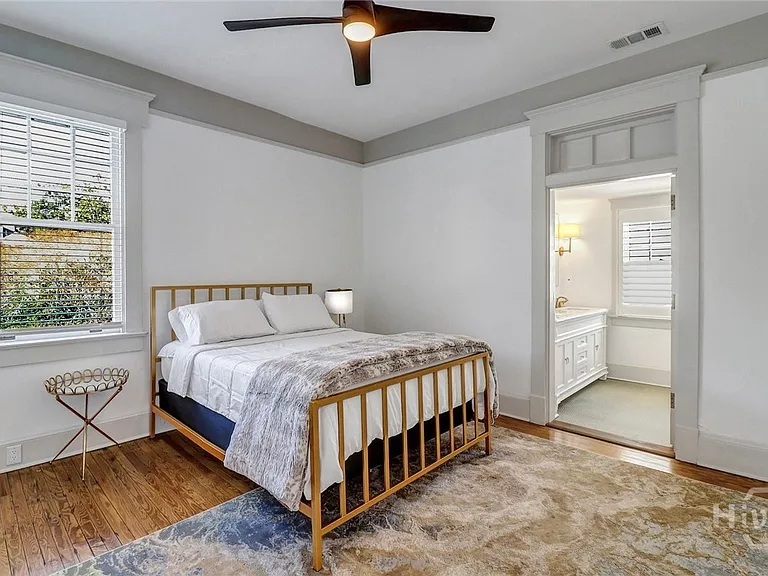602 E Victory Dr — Photo 27