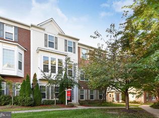 5030 Cool Fountain Ln, Centreville, VA