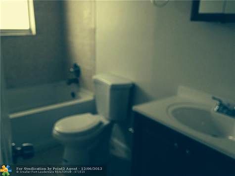 5th image of 5330 NE 8th Ave