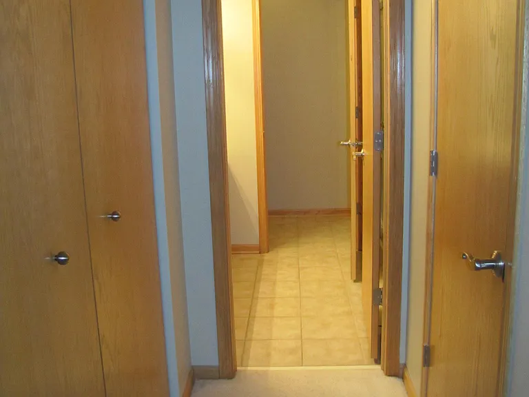 Primary bedroom bathroom