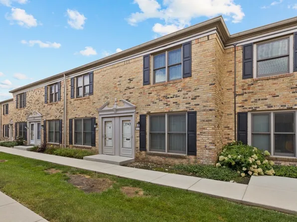 1743 Sessions Walk #1743, Hoffman Estates, IL 60169
