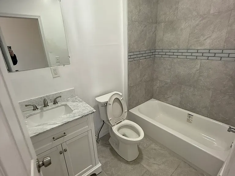 825 S 15th St #3R — Photo 7