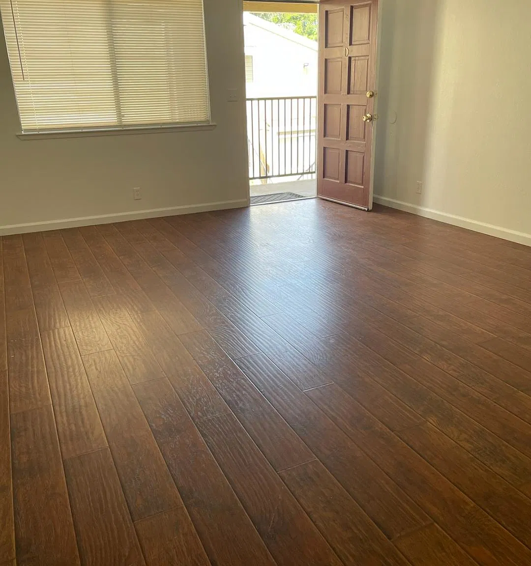 243 W Tulare Ave — Photo 4