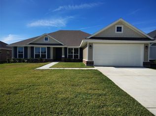 6 Keystone Ct, Angleton, TX 77515