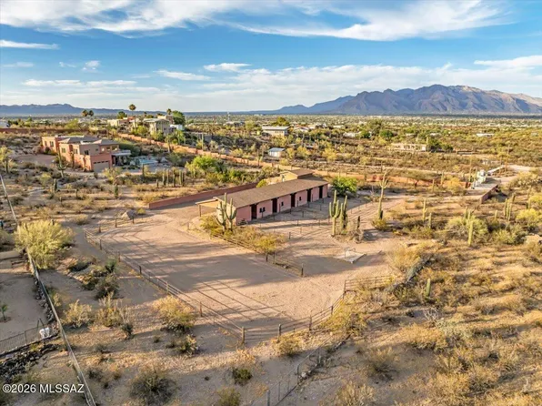4560 N Via Sinuosa, Tucson, AZ 85745