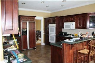 5th image of 537 Laurel Cir