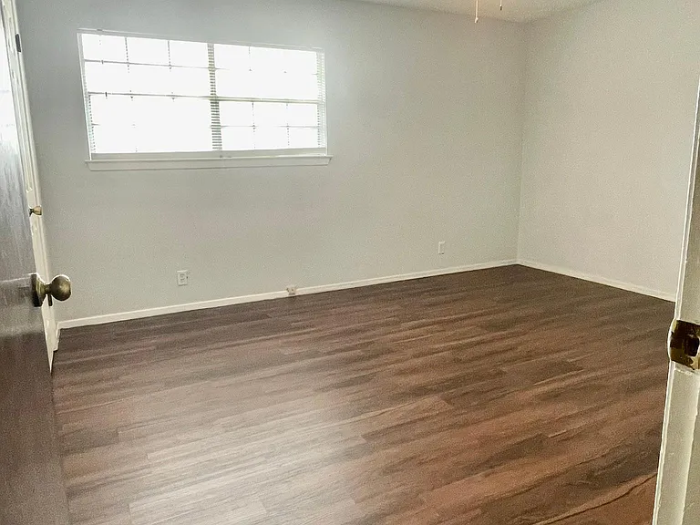 8104 Sonnet Ave — Photo 16
