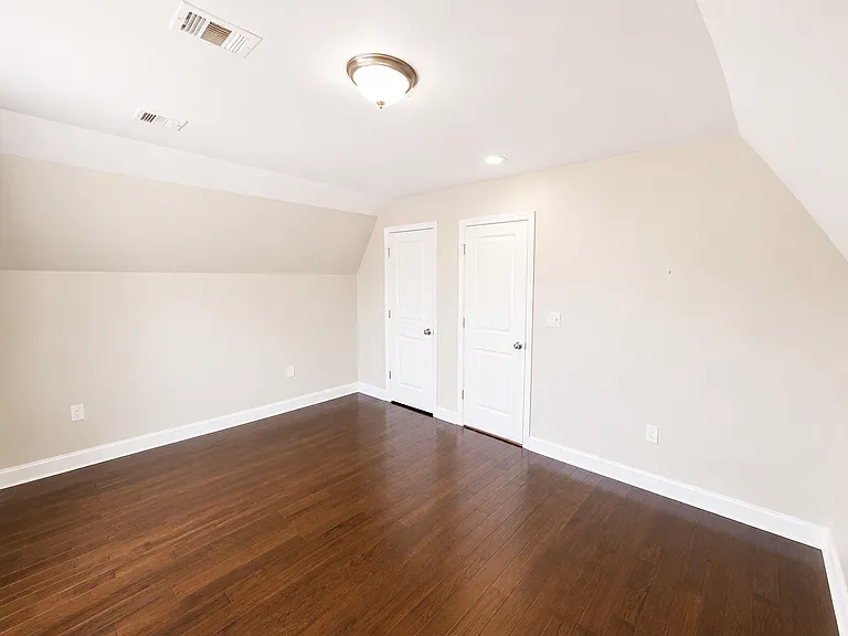 897 Hunterdon St #3 — Photo 6