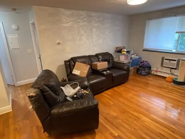 361 Faneuil St APT 14, Brighton, MA 02135