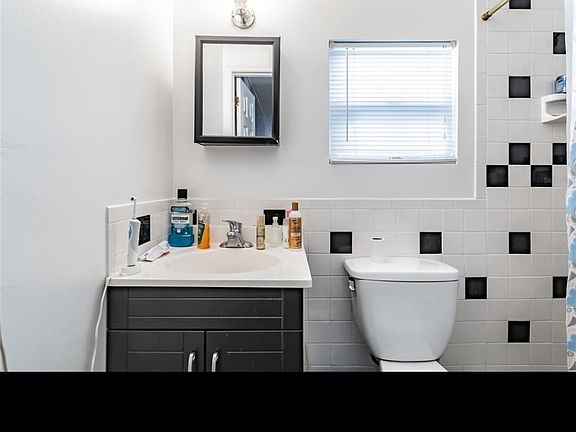 3rd image of 1909 Meridel Ave #1