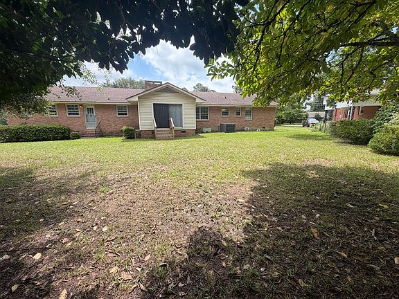 2nd image of 215 Lesesne Dr