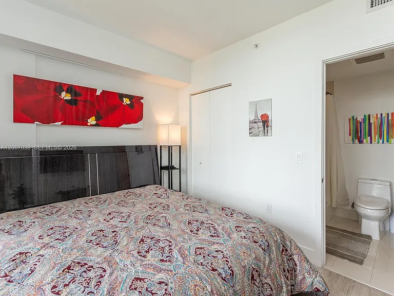 121 NE 34th St #1014 — Photo 13