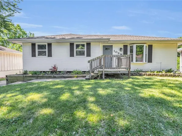 108 NW Summit Dr, Blue Springs, MO 64014