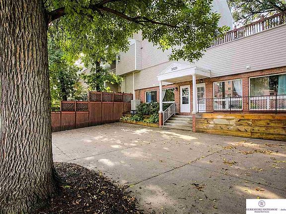 4th image of 3619 Leavenworth St