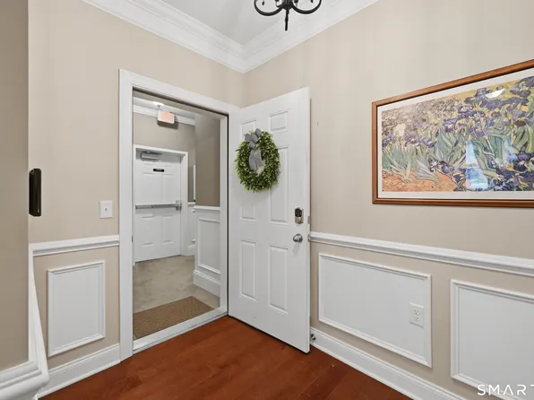 1011 Brookside Court #1011, Newtown, CT 06470