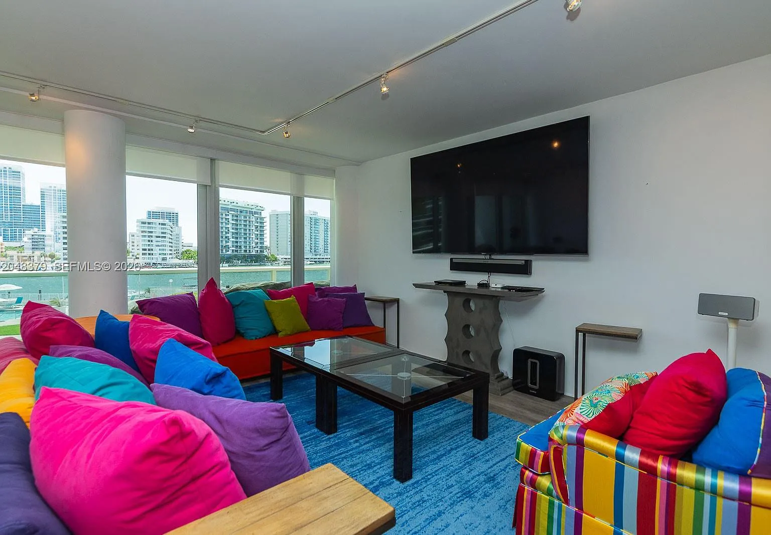 King Cole Condo — Photo 2