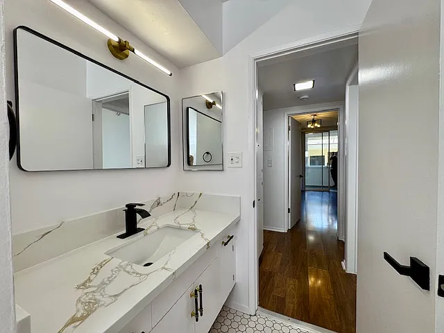 337 S Elm Dr #3 — Photo 36