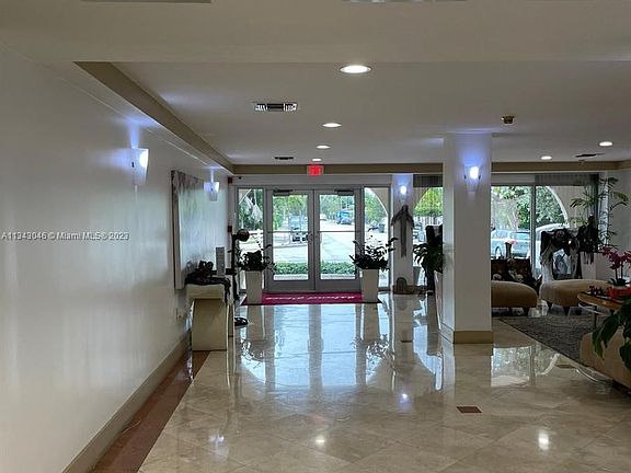 5th image of 1455 N Treasure Dr APT 7D