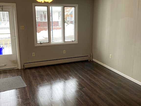 3rd image of 331 S Mill St