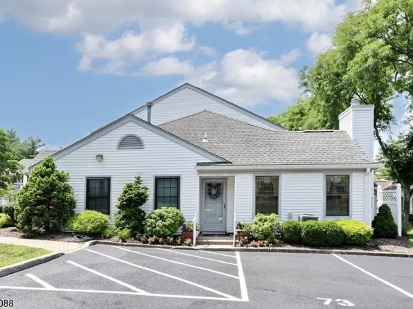 73 Konight Ct, Mahwah Twp., NJ 07430