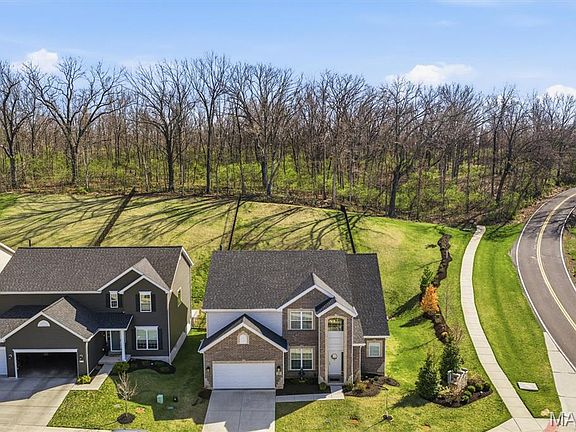 3rd image of 280 Arbors At Bridle Path