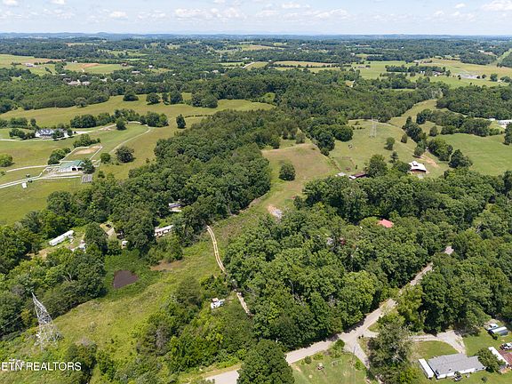 2nd image of 1919 Reagan Mill Rd