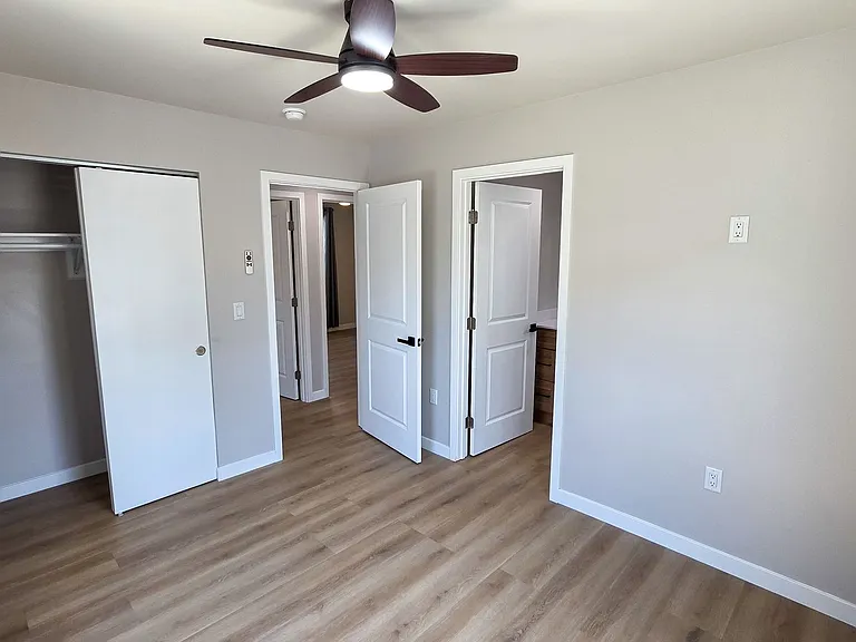 r7651 — Photo 13