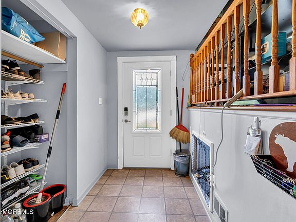 3rd image of 12 Albany Avenue