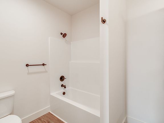 4th image of 2514 Richland St #1