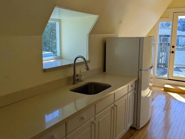 400 6th St APT 3, Petaluma, CA 94952