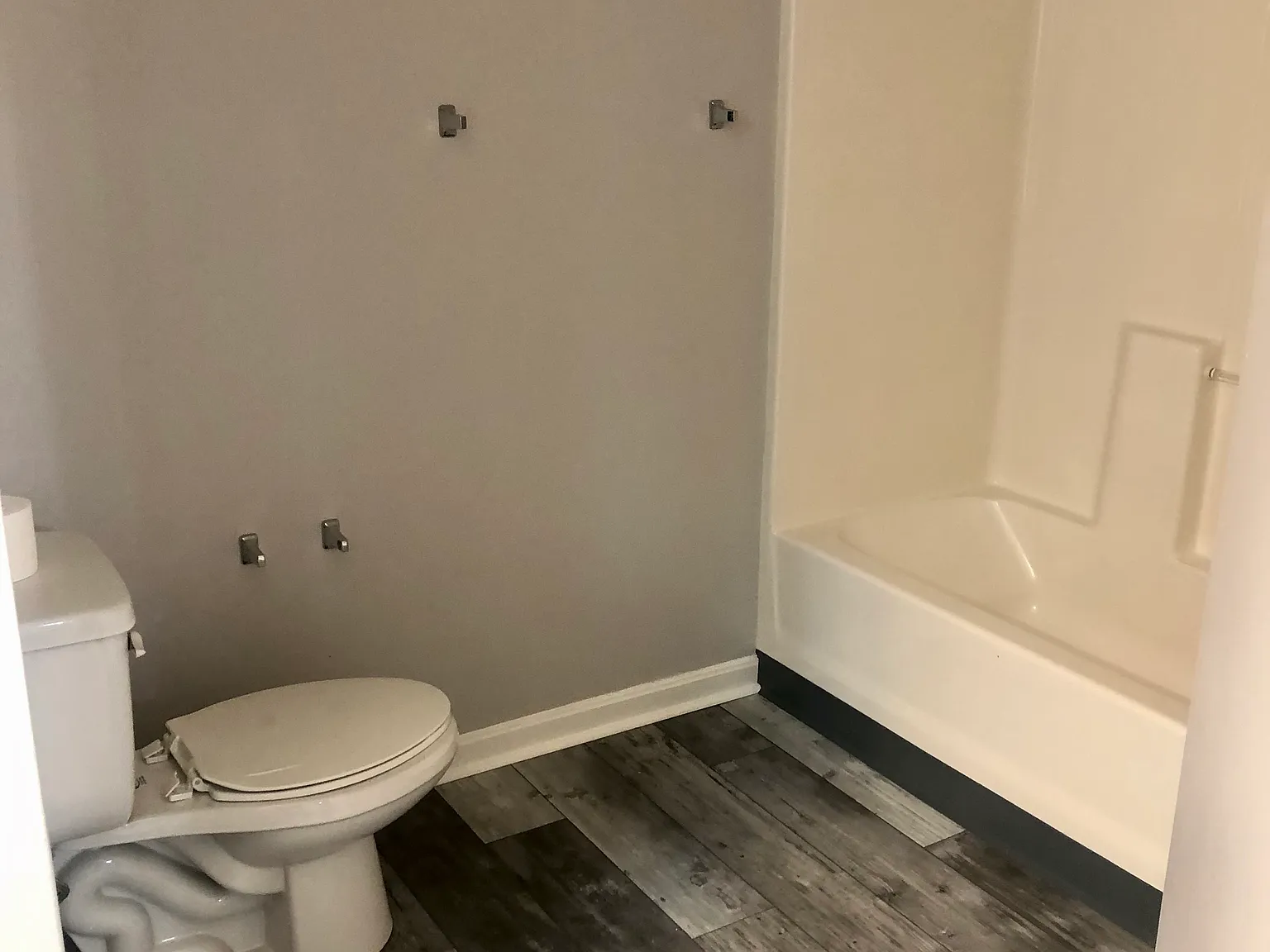 2 bed, 1100 sqft, $1,295 — Photo 4