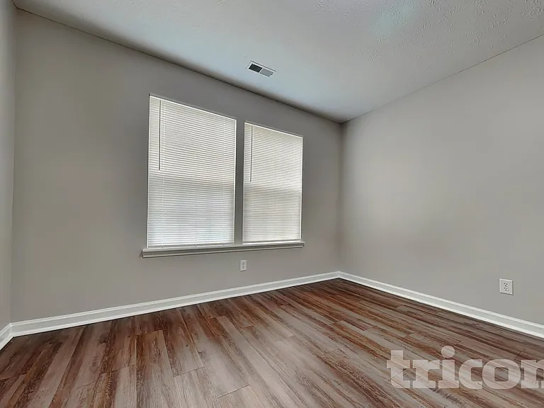 3846 Nuthatcher Dr — Photo 11