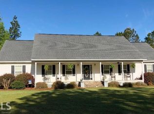 149 Magnolia Ln, Swainsboro, GA 30401