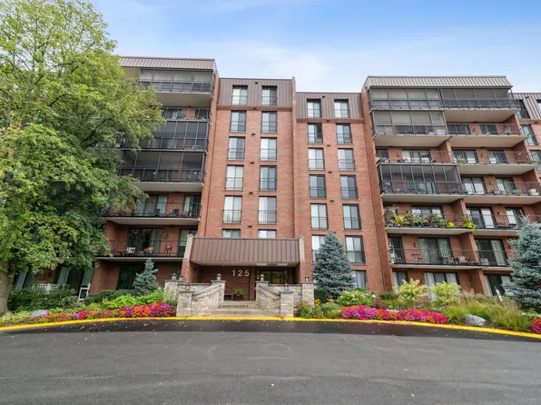 125 Acacia Cir APT 212E, Indian Head Park, IL 60525