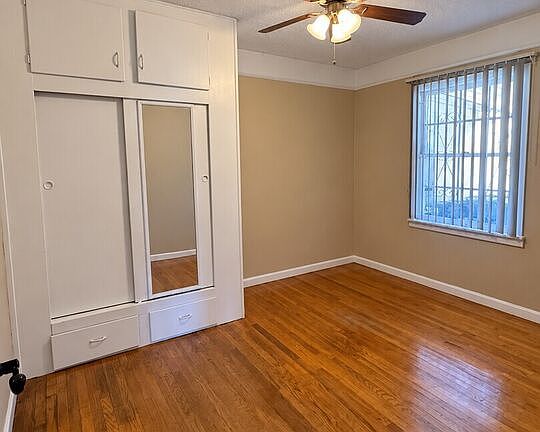 4th image of 901 S 3rd St