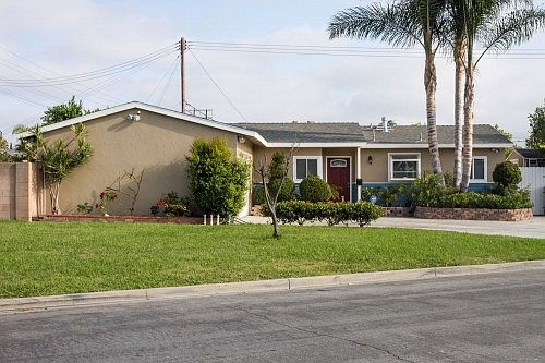 3rd image of 8732 Yorkshire Ave