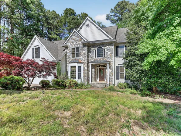 202 Montford Hall Ct, Cary, NC 27519