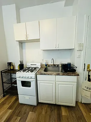 Rented by SIMPLR | media 2