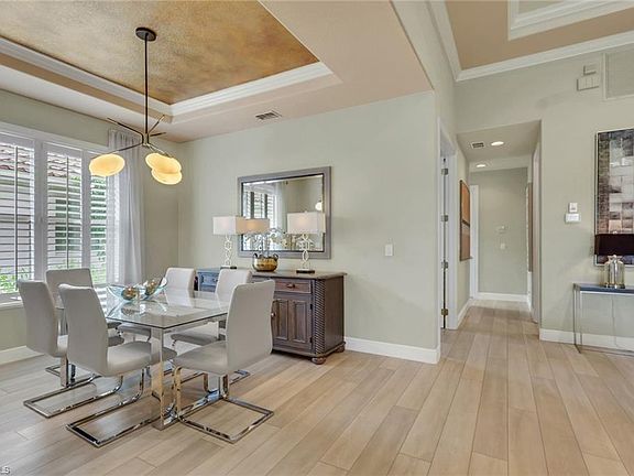 5th image of 14640 Meravi DR