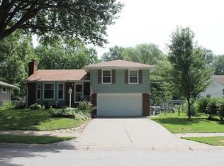 13319 6th St, Grandview, MO 64030