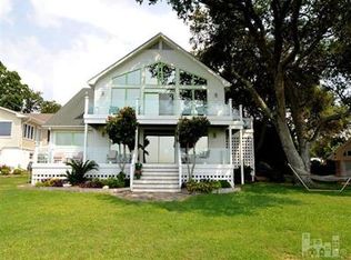 1813 Kings Landing Rd, Hampstead, NC 28443