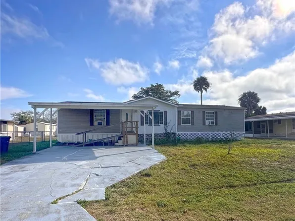 7607 Peyraud Dr, North Fort Myers, FL 33917